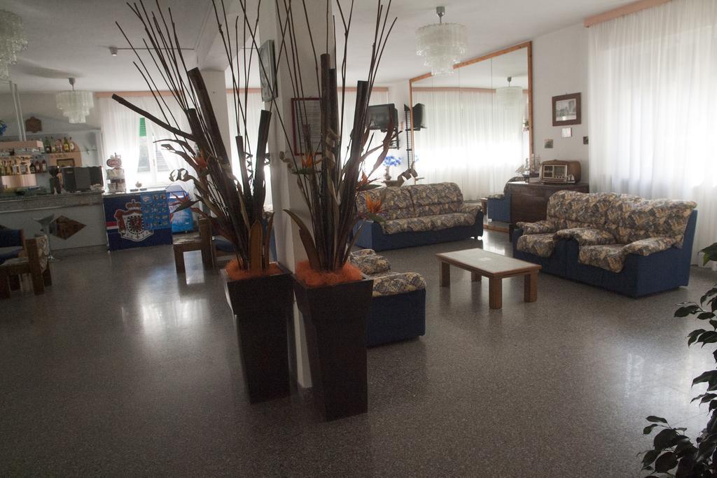 Stella Maris Hotel Cervia Buitenkant foto